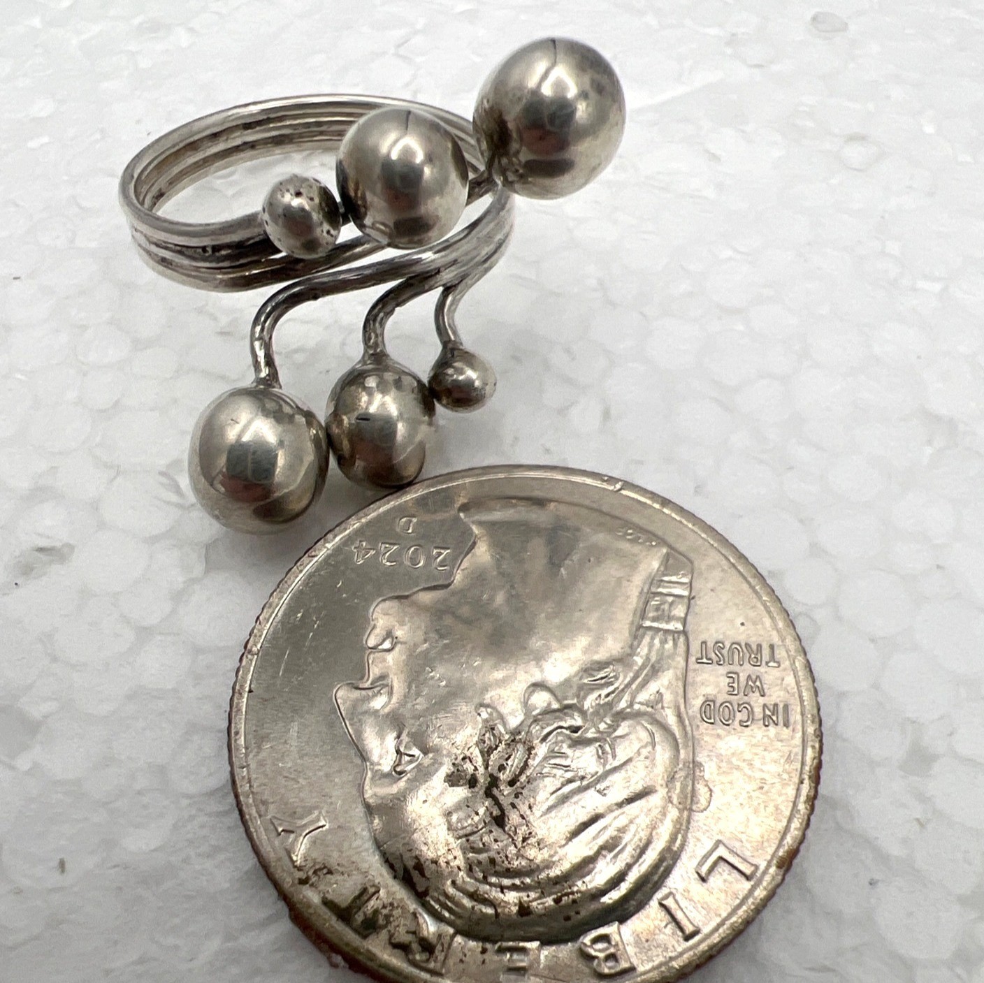 Sterling Silver Ring Cluster Ball Size 7 Adjustab… - image 9