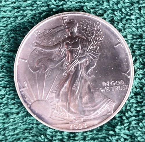 1993 Walking Liberty 99.9 % Fine Silver Dollar - 1 oz - Uncirculated