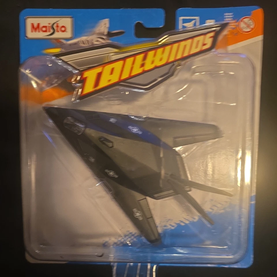 Lockheed Martin F 117 Nighthawk черный истребитель-невидимка Maisto, литой металл - Изображение 2 из 4