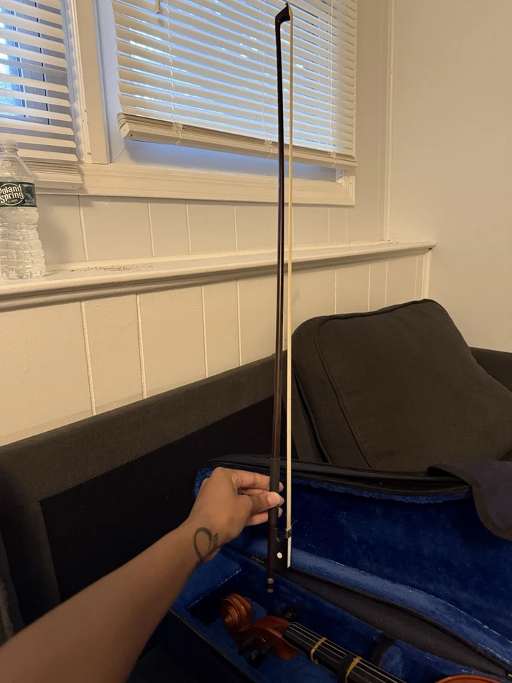Viola tamaño completo, usada, buen estado, marrón, se vende con estuche, arco y resto Foto 4 de 4