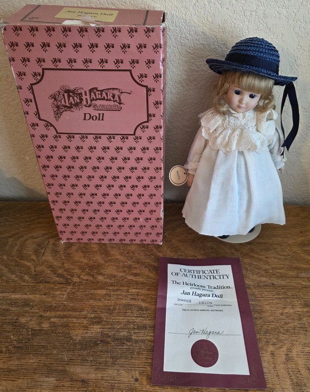 Vintage JAN HAGARA 13” Doll #409 "SHARICE"  1981 in Box with HAT
