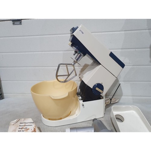 Kenwood Chef A701A Mixer da appoggio bianco blu con cavo 450W con attacco tritatutto A720 - Foto 7 di 22