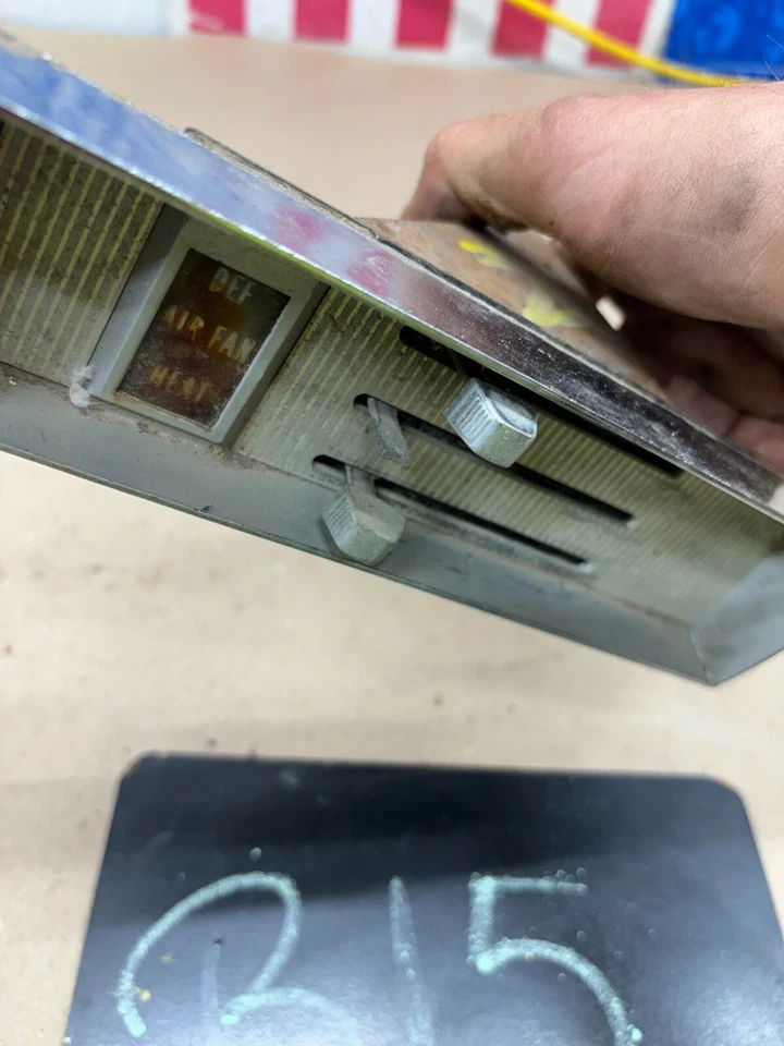 1967 1968 1970 71 Chevrolet GMC C10 K10 K30 C30 CALEFACCIÓN INTERRUPTOR AIRE CONTROL #2 OEM Foto 4 de 4