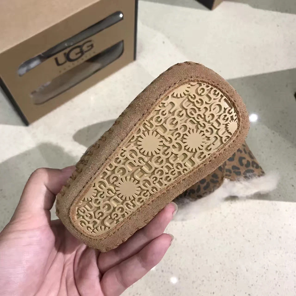 Novo com Caixa Ugg Austrália Coleção Infantil Erin Bootie bebê e andador - Imagem 3 de 4