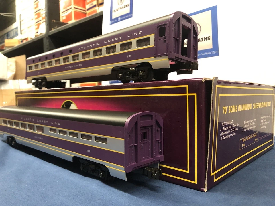 Mth Atlantic Coast Line Painted 70� Aluminum Sleeper/Diner Passenger Set MT-6600 - Image 3 of 4