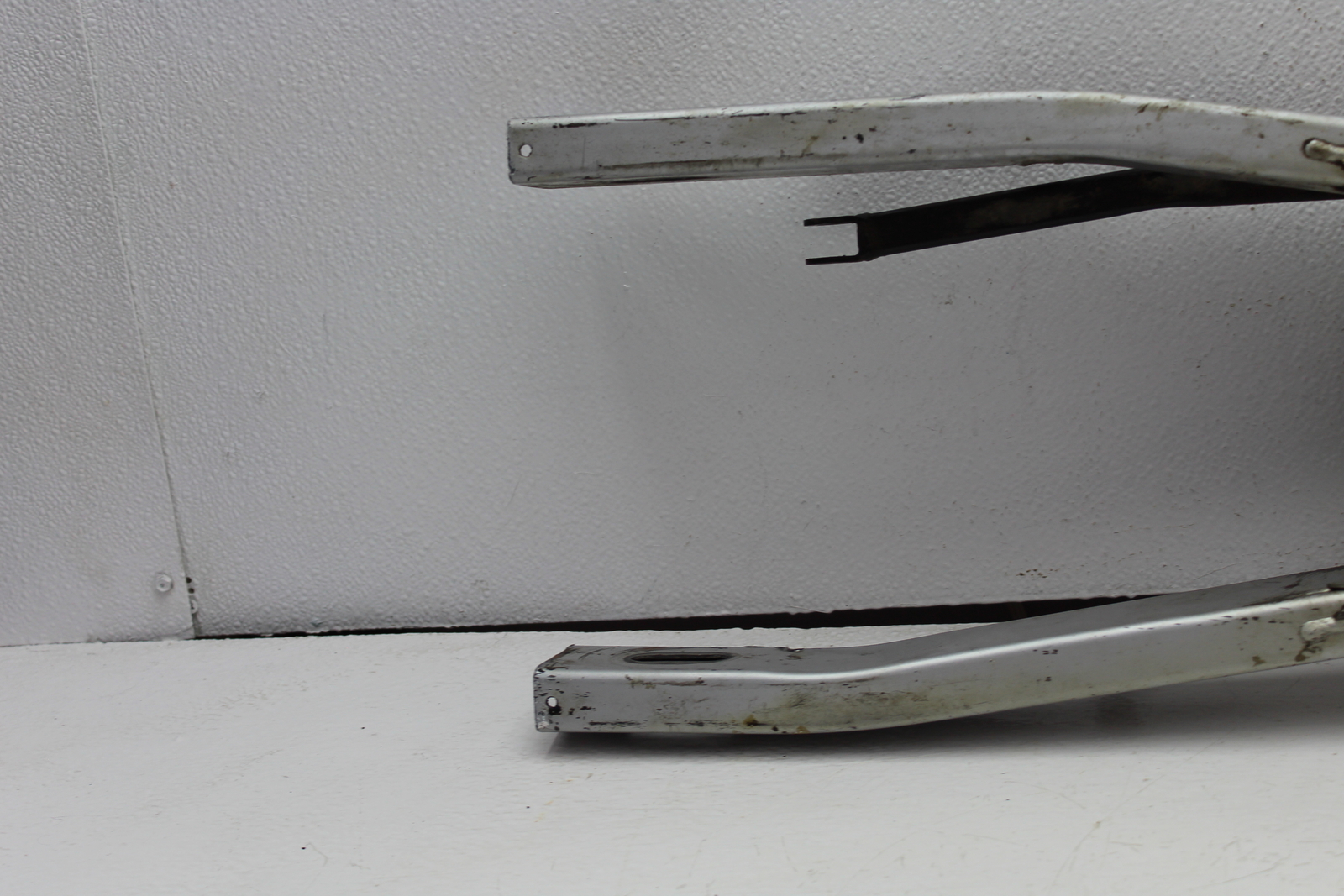 1996 SUZUKI GSX600 KATANA (403) REAR SWINGARM SUSPENSION ARM eBay