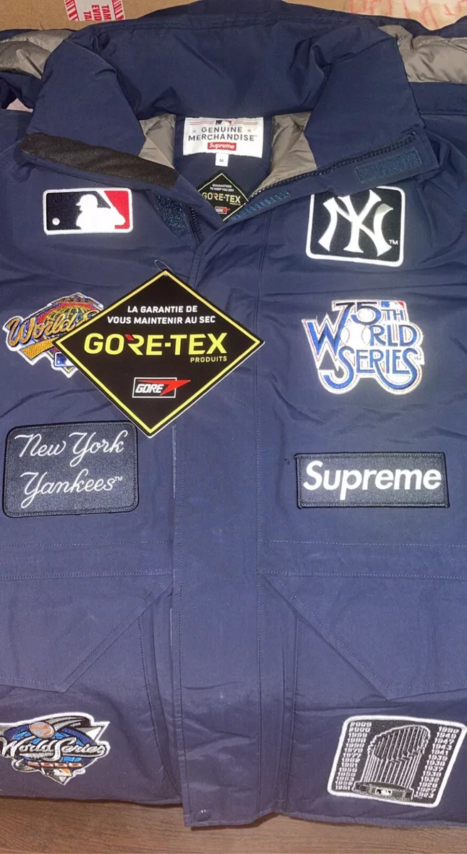 Supreme x New York Yankees GORE-TEX 700-Fill Down Jacket