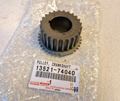 Genuine OEM Toyota engine crankshaft timing sprocket RAV4 Celica