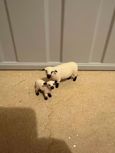 Schleich Sheep & Lamb Figure Pair Farm Animal Set Of 2