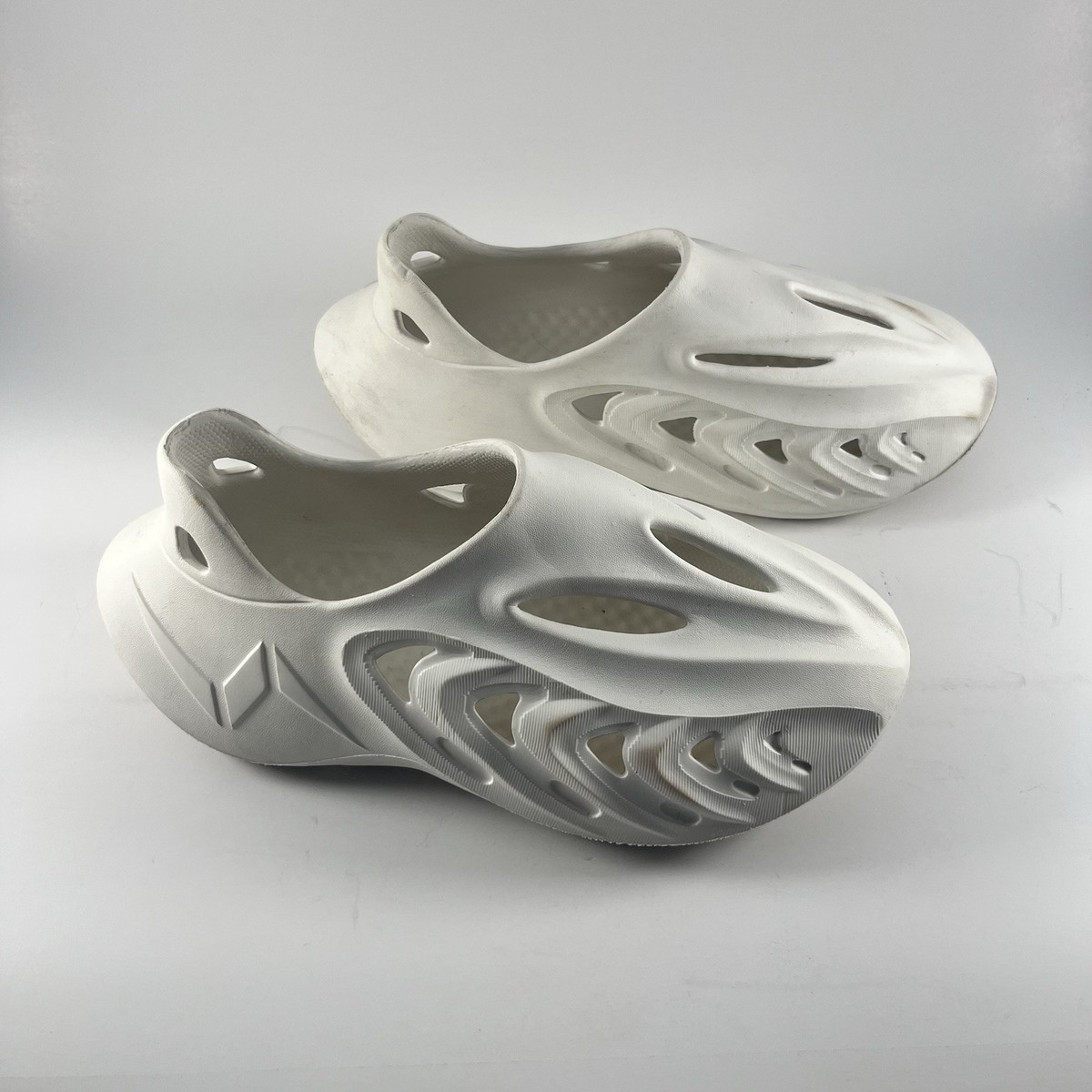 adidas yeezy ararat sneakers price