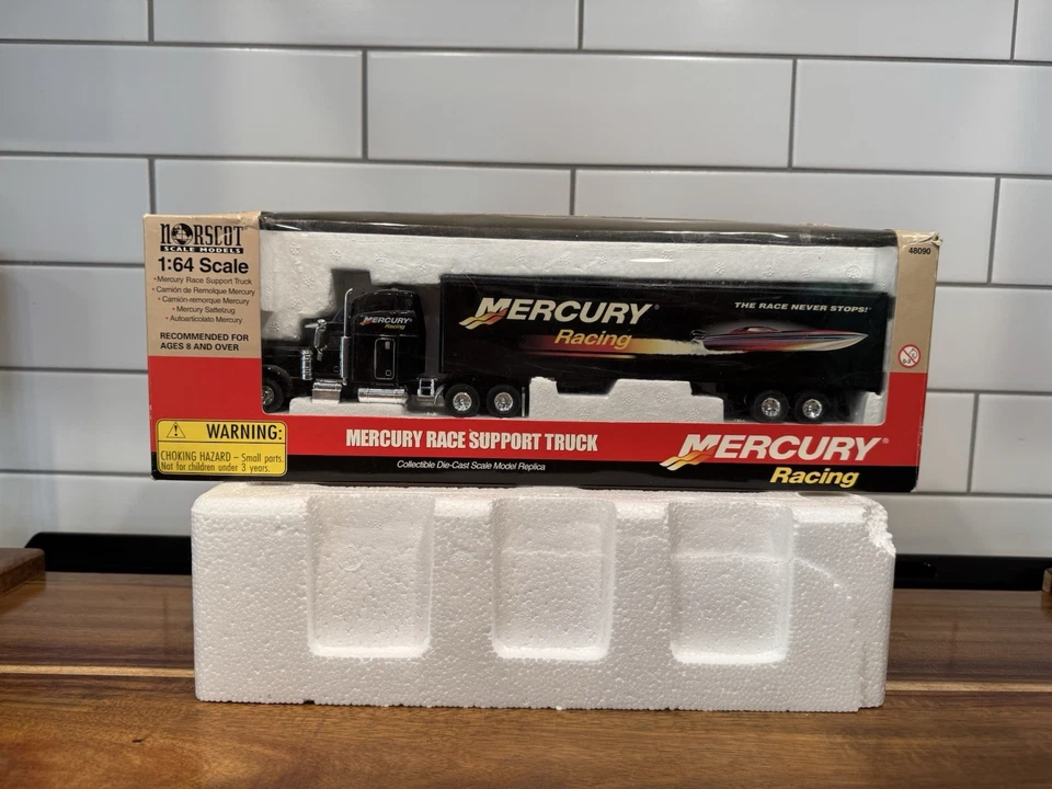 2001 Norscot   Mercury Racing Tractor Trailer  Diecast 1:64 Scale NIB - Image 3 of 4