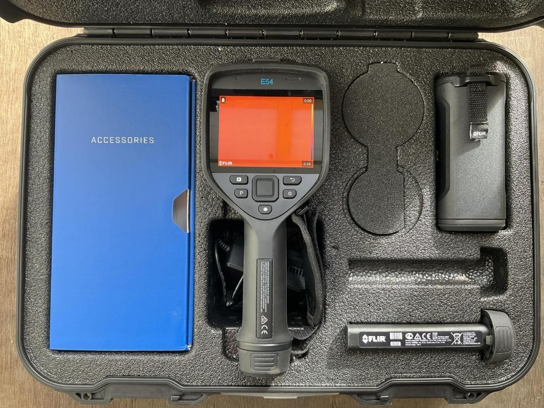 FLIR E54 Advanced Thermal Imaging Camera with Rugged Case and 16GB