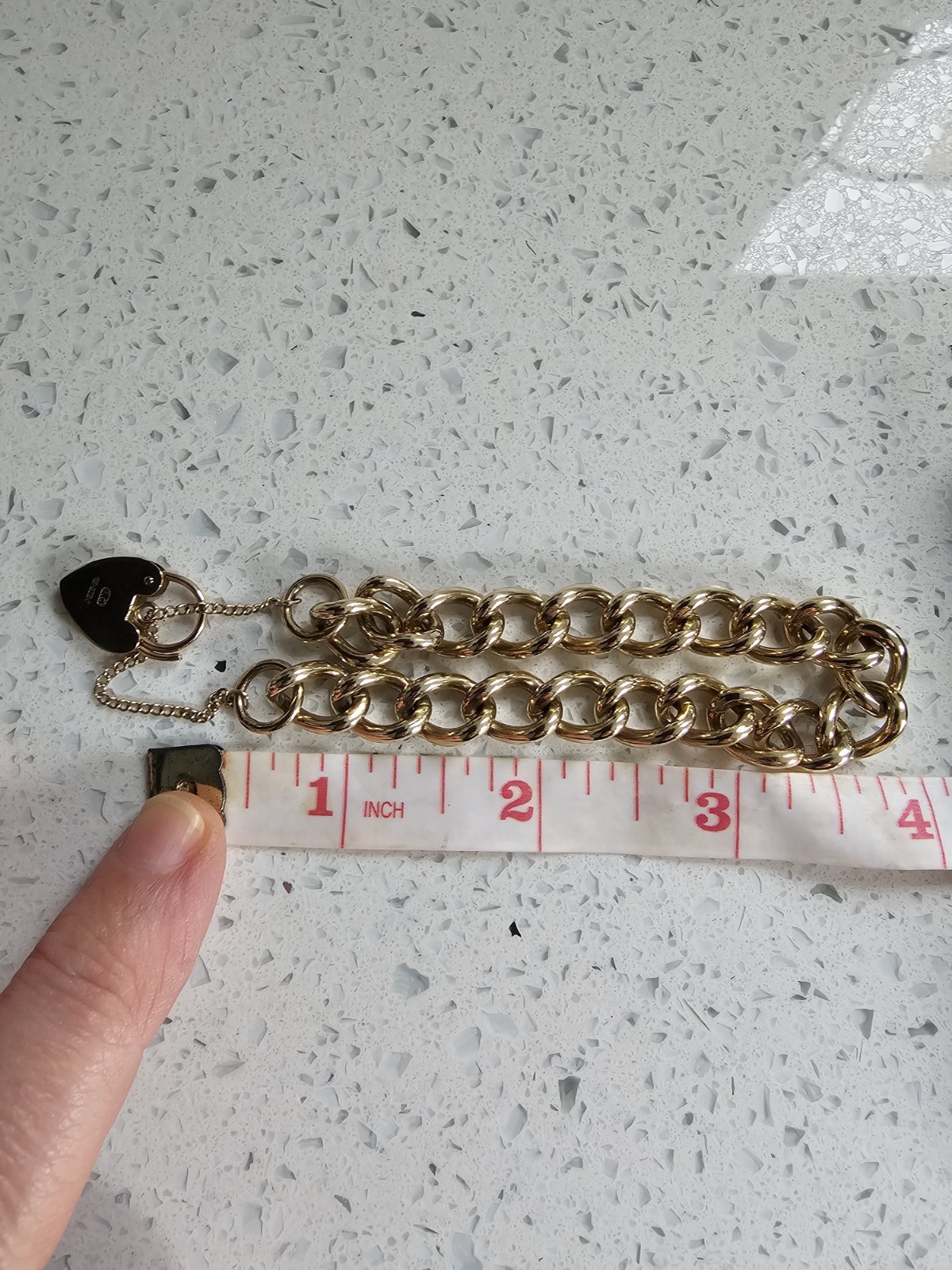 9ct Yellow Gold Vintage Curb Padlock Bracelet.  Solid Link image 8
