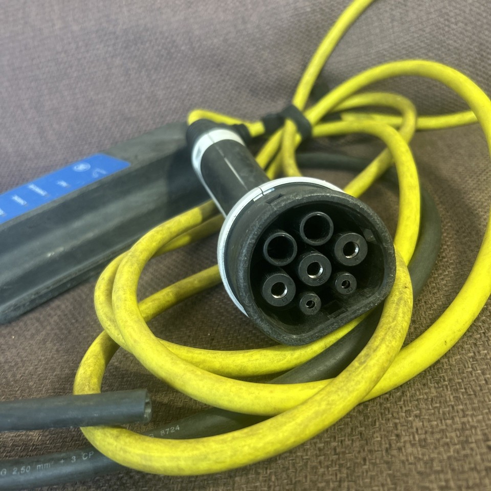 Genuine Jaguar Land Rover EV Charging Cable Type 2 UK Plug 10A spares ...