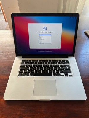 Apple MacBook Pro Retina 15,4 Zoll (256GB SSD, Intel Core i7 4. Gen, 3,20...