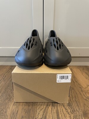 New DS Adidas Yeezy Foam Runner Onyx Size 12 HP8739 YZY Foam  display picture 1