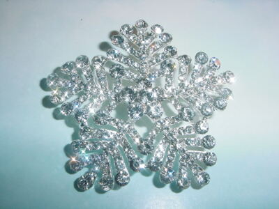 ~ Pretty Large White Rhinestones Snowflakes Brooch ~ | eBay