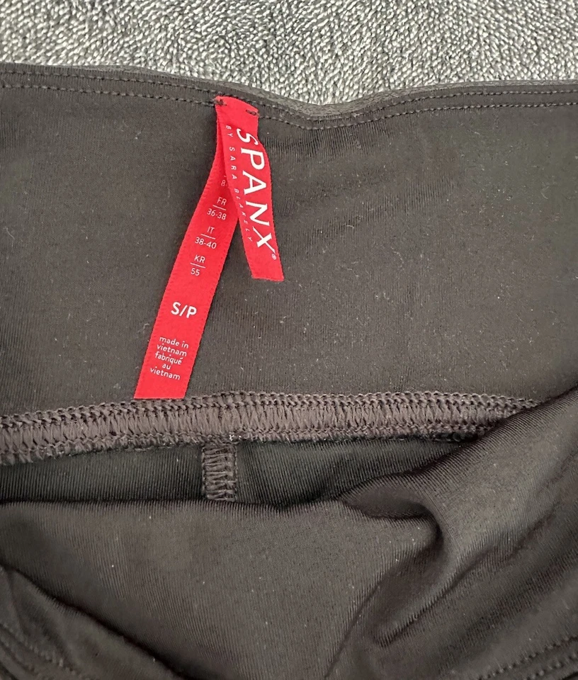 Leggings Spanx de cuero sintético para mujer, talla S - negros Foto 3 de 4