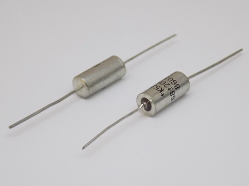 50x K53-4 ( 68uF 20% , 15V ) Axial Tantalum Capacitors <Military Grade> BOX USSR - Picture 2 of 8