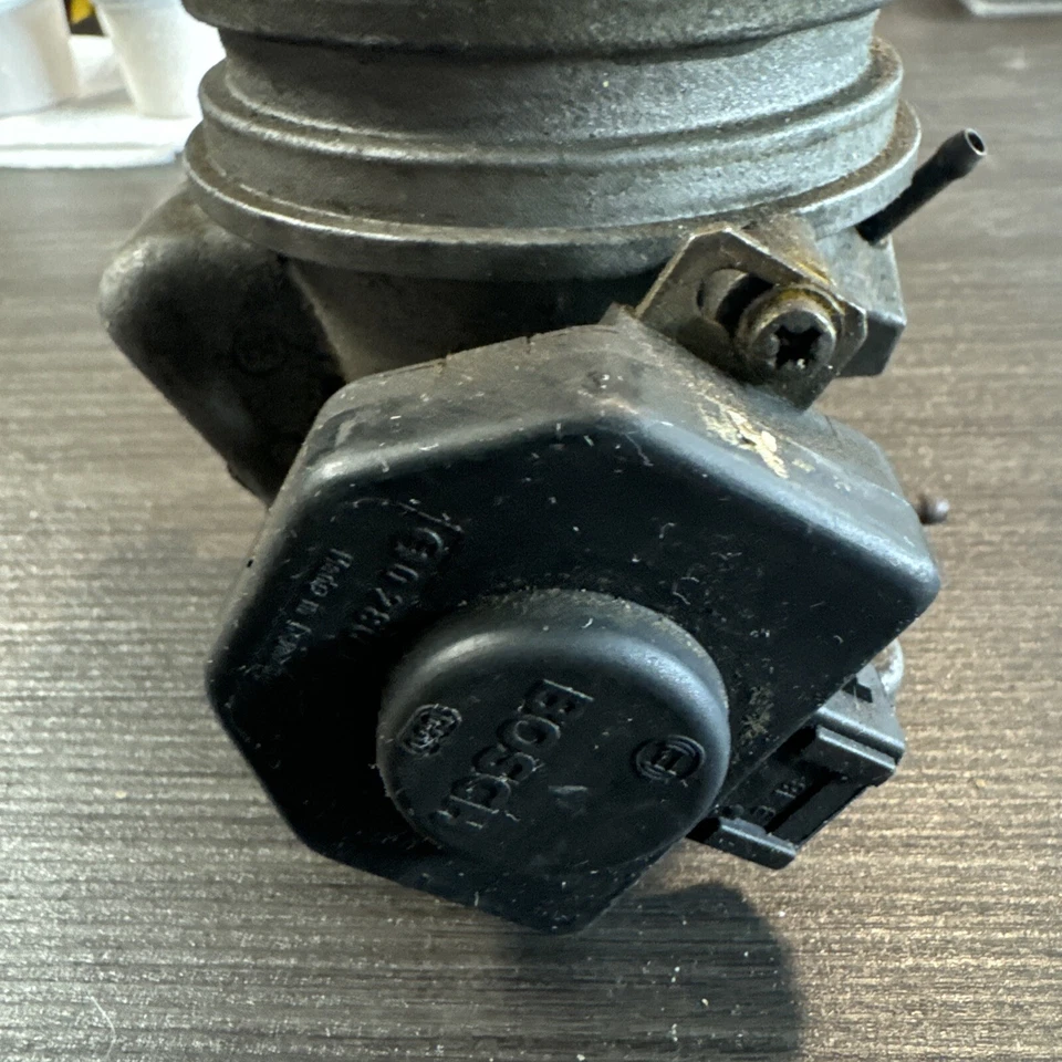 Porsche 944 1985-1988 2,5 L carrocería del acelerador no turbo 9441105300R Foto 2 de 4