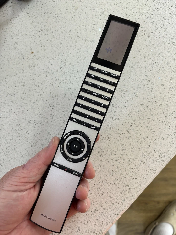 Bang & Olufsen Beolink 5000 Remote Control LCD Issue - Image 2 of 4
