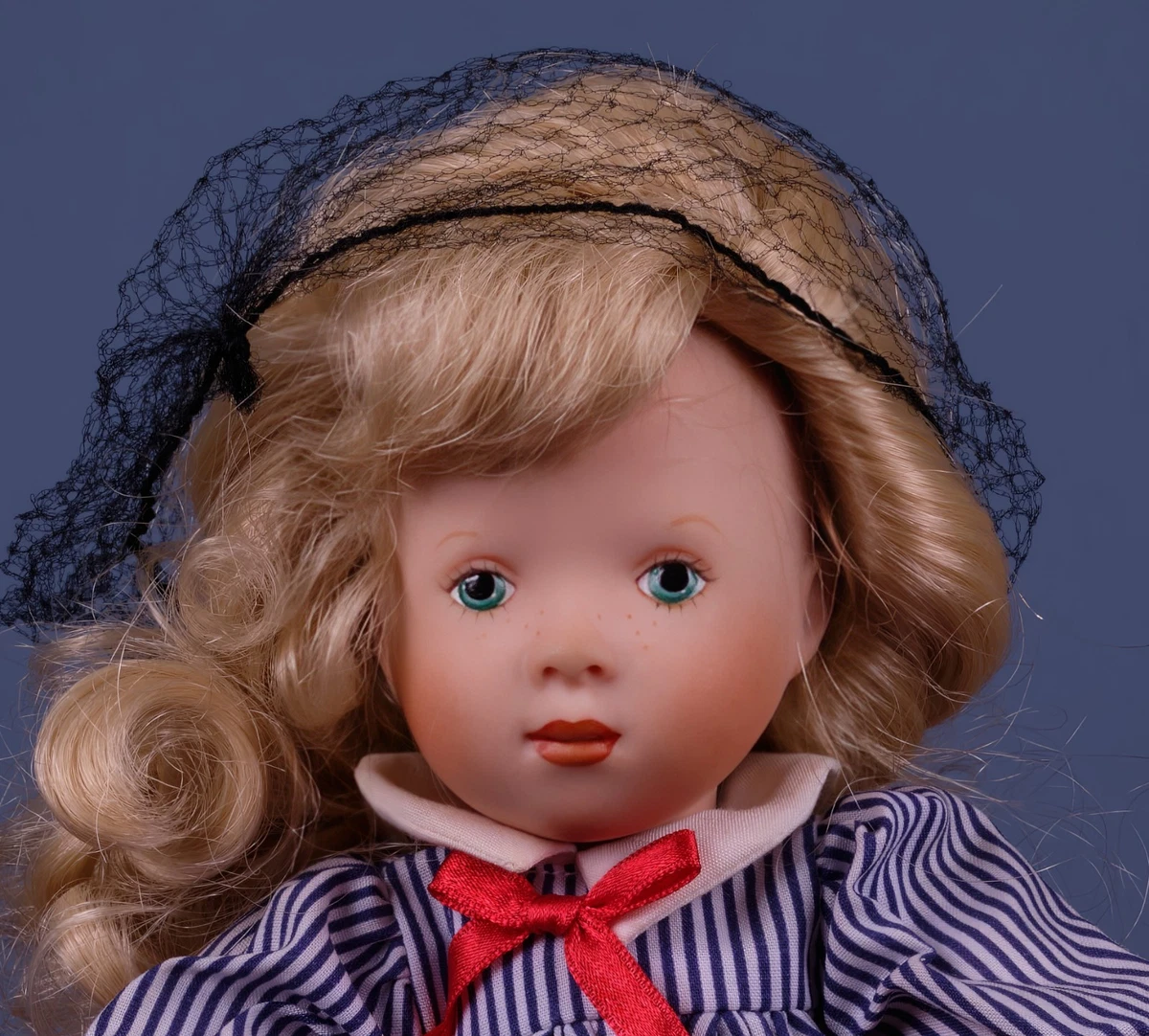 Vintage Franklin Mint Heirloom Doll Porzellan Mädchen Puppe