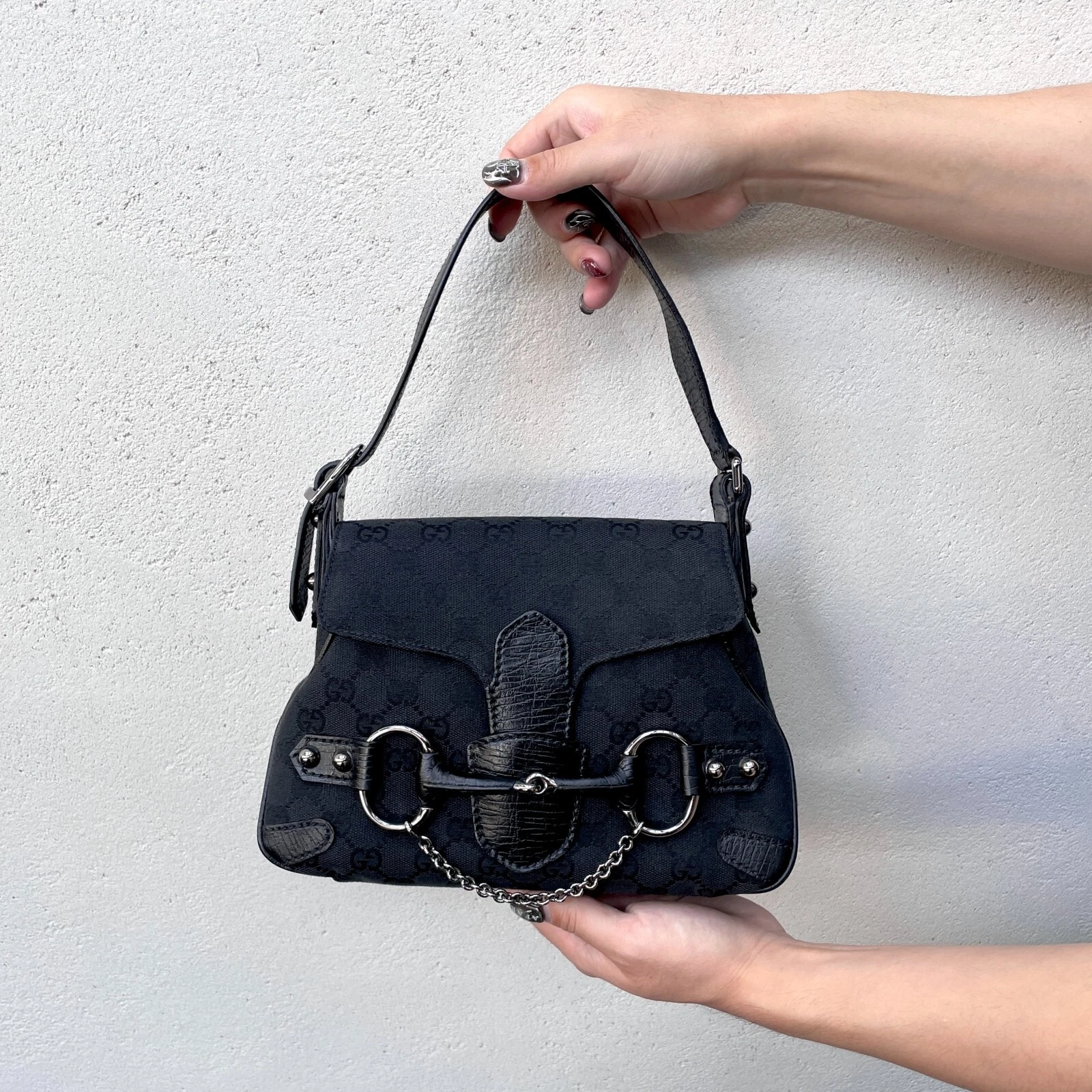 Sac à bandoulière chaîne authentique en toile GUCCI GG PM noir SHW vintage