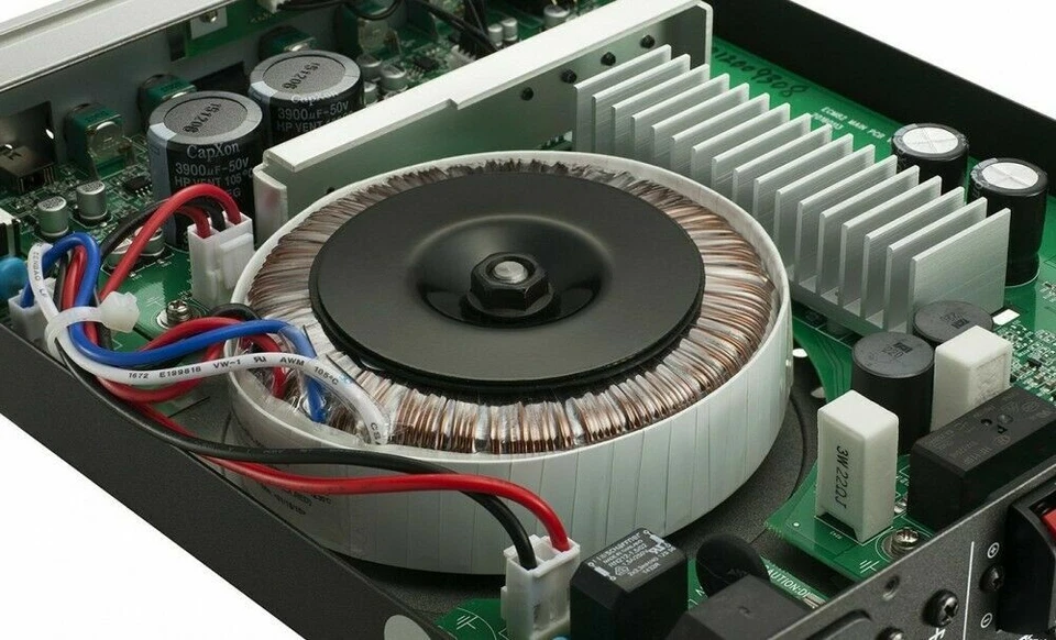 Roland compact mixing amplifier SRA-5050A - Image 3 of 4