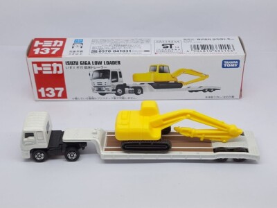 TOMICA 137 ISUZU GIGA LOW LOADER TOMY Long Car 2014 NEW (A) | eBay