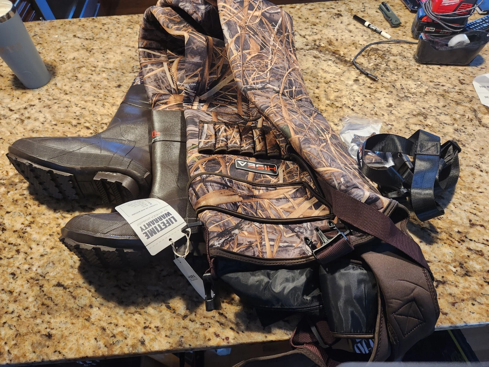 HISEA Chest Wader Sz 6.0 Neoprene Waterproof 600G Insulated Fishing Hunting