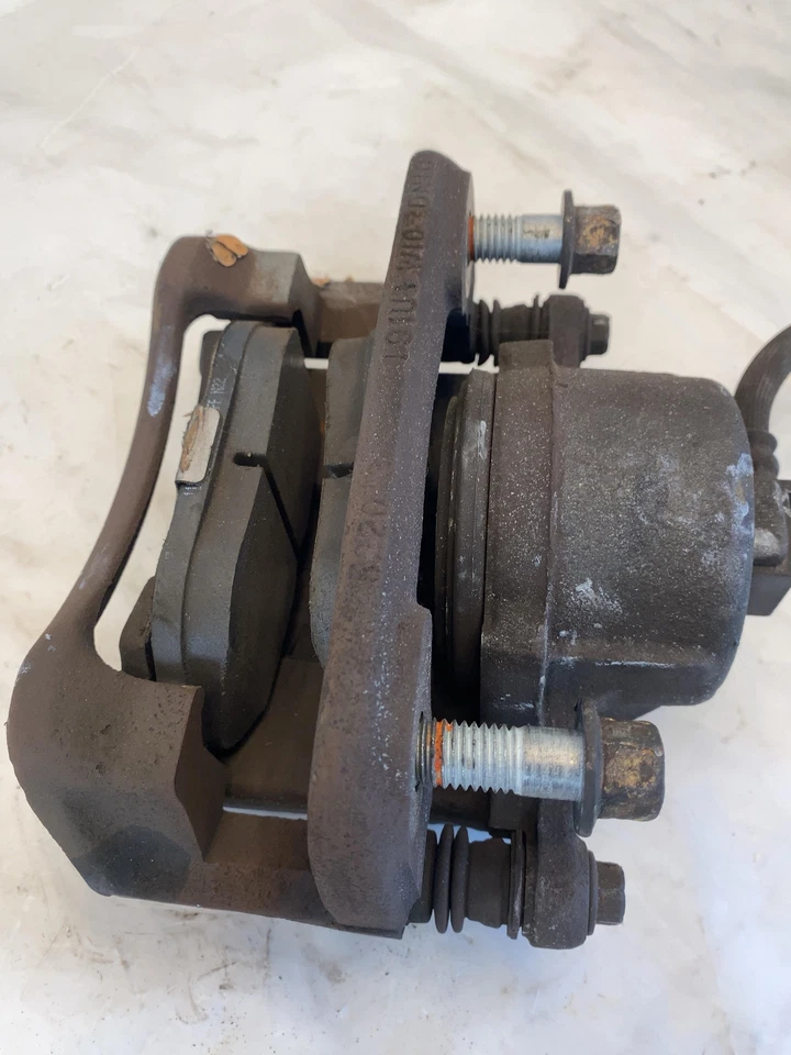 Pinza de freno delantera izquierda Ford Taurus 1994-1999 sedán 3,0 L lado del conductor LH OEM Foto 4 de 4