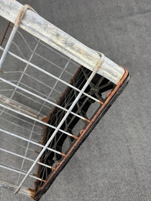 Vintage Metal Milk Crate Borden Dairy Wire Milk Box Carrier