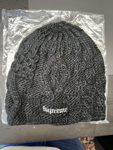 Supreme SS25 Bonnet Tricot Bloc Tricoté Main Poly Noir Taille Unique Neuf EN MAIN