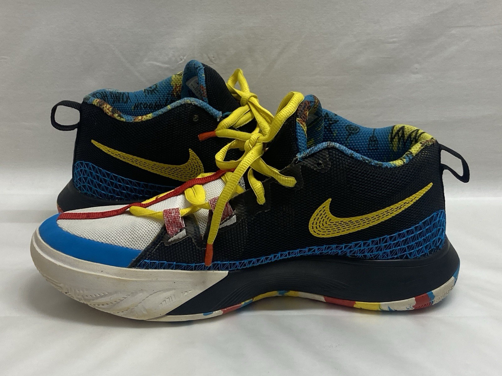 Nike Kyrie Flytrap 6 SE GS Youth 6Y Black Multicolor Basketball Shoes FD0215-001 image 4