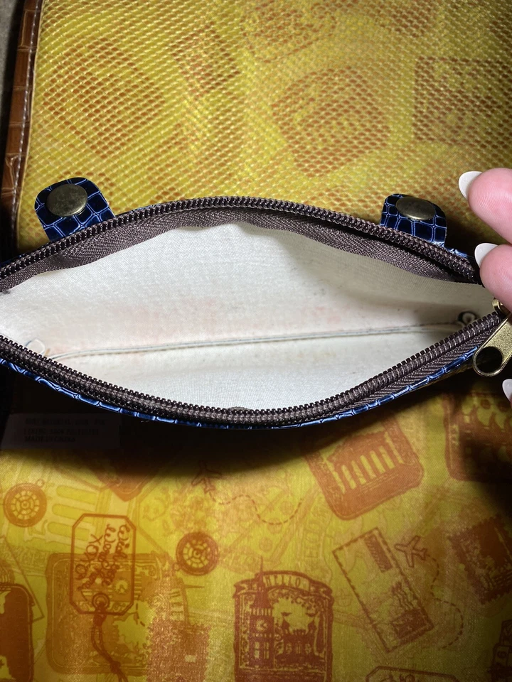 Vintage Samantha Brown Hanging Toiletry Bag Blue Brown Yellow Embossed Croc - Image 4 of 4