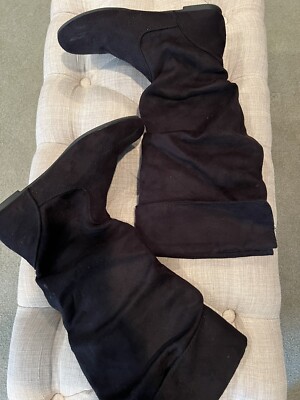 Girl's Black Suede Boots ~ fold over ~ Size 7 ~ Cute for Fall ~ EUC