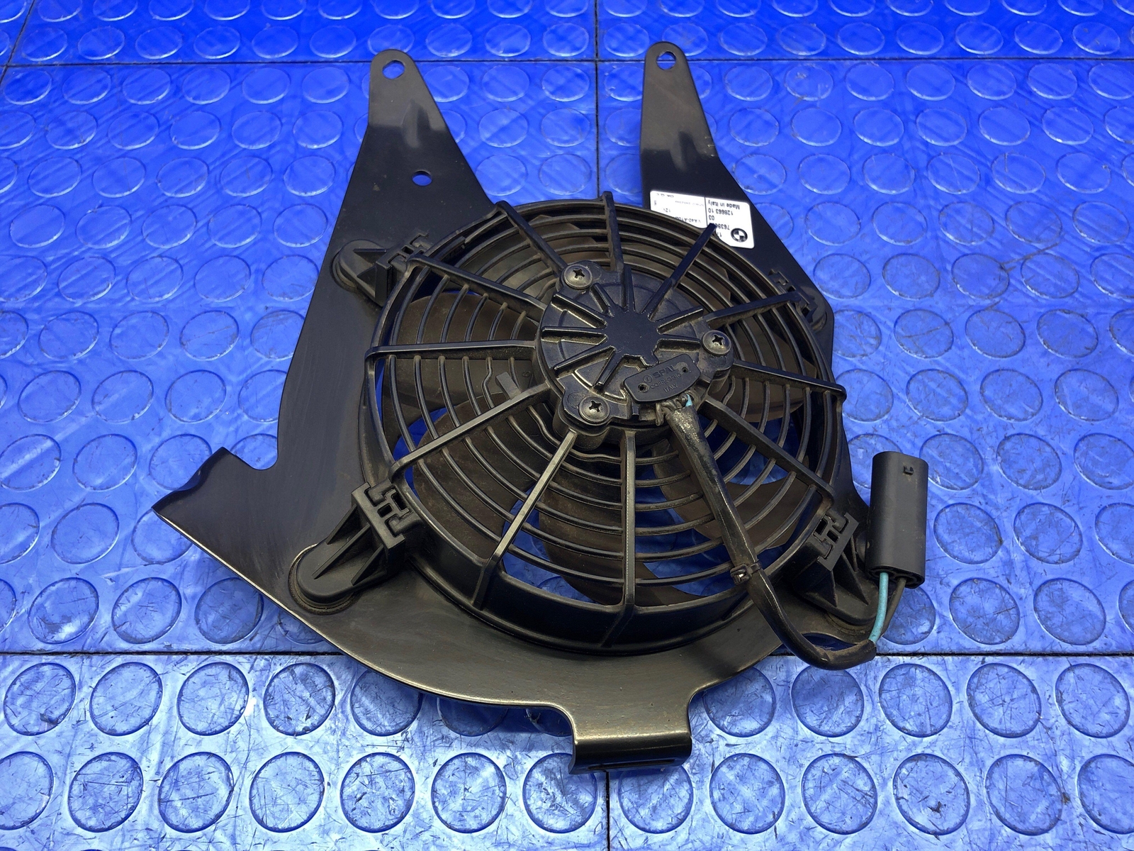 2014-2019 BMW I8 OEM REAR TRUNK MOUNTED ELECTRICAL FAN 17427639680