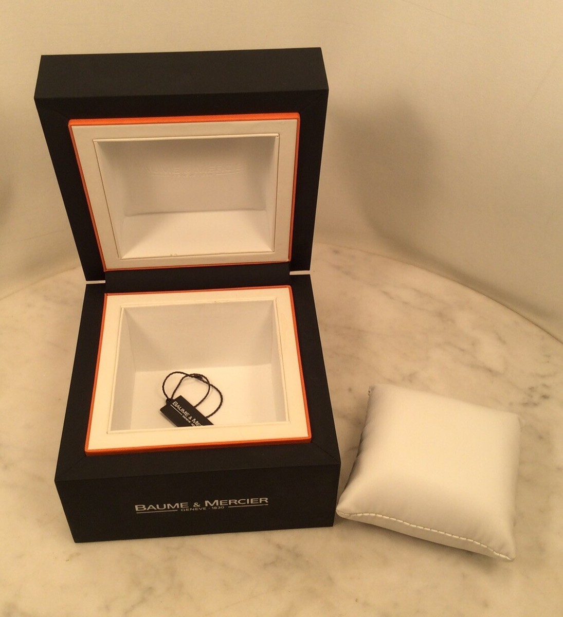 Genuine BAUME & MERCIER Watch Outer Display Box Booklet Only  display picture 1