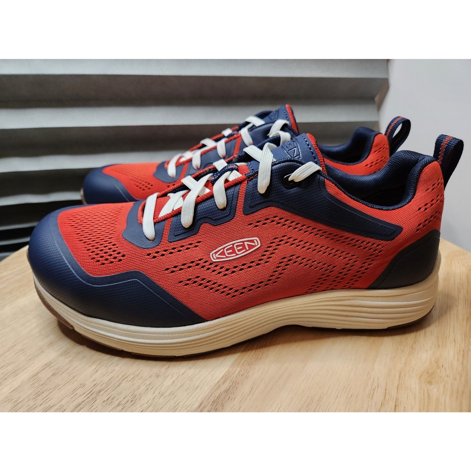 Keen Sparta 2 slip-resistant safety toe work shoes for men size 10.5 EE wide