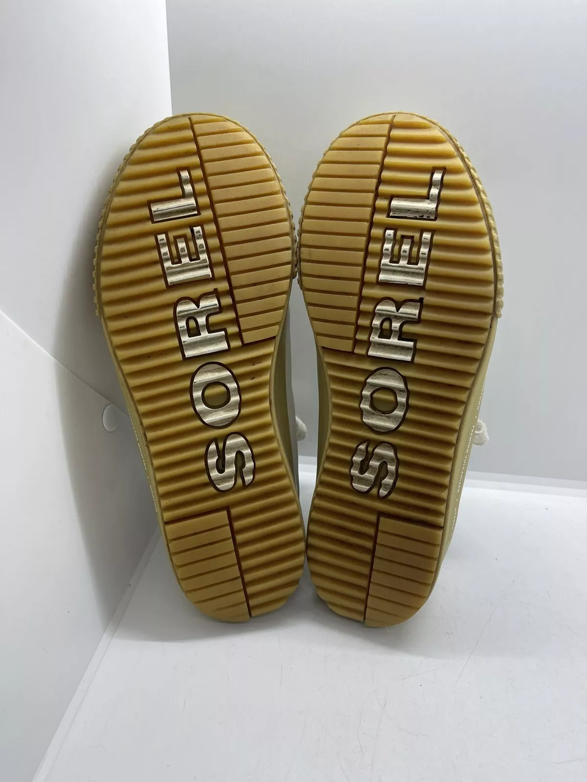 sorel out n about plus lace low top shoes
