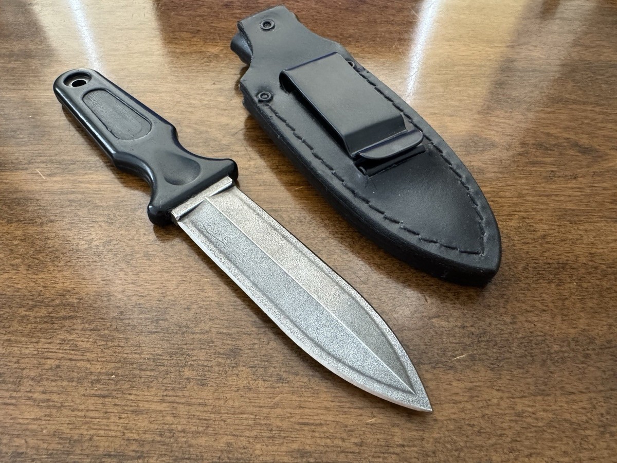 Poisoned DaggerCPR grandarchive7月9日18時まで Rare Choate Machine & Tool Corp Prototype Boot Knife Dagger