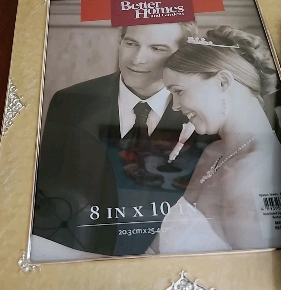 Marco de fotos Better Homes & Garden dorado nacarado y plateado 5 x 7 y 8 x 10 usado Foto 3 de 4