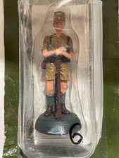  06 Tin Lead Soldier Figure 5-6 cms Almirall Palou