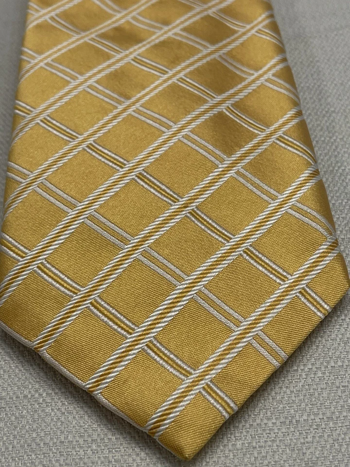 CORBATA CANALI PARA HOMBRE 100 % SEDA HECHA EN ITALIA ESTAMPADO A CUADROS AMARILLO/BLANCO NUEVA SIN ETIQUETAS $149 Foto 3 de 4