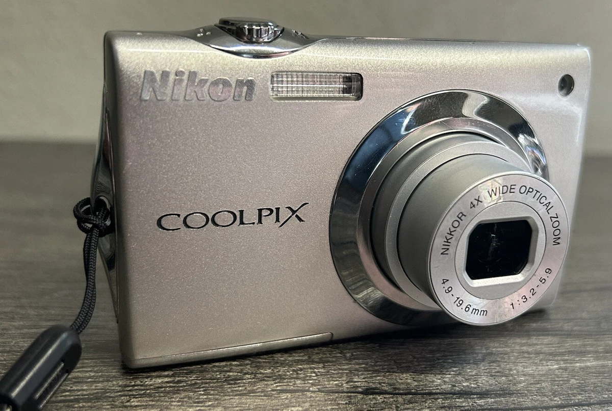 online wholesale stores Nikon CoolPix S4000 12.0 MP Silver Compact