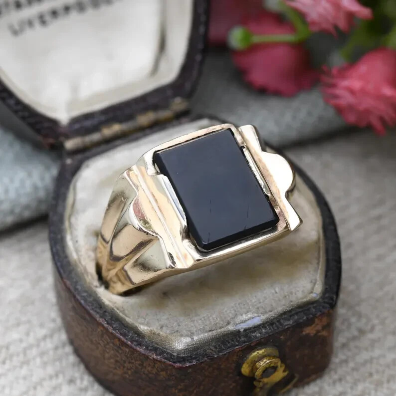 Vintage 9ct Gold Onyx Signet Ring 1964 LW&G Solid Gold Jewellery Gift