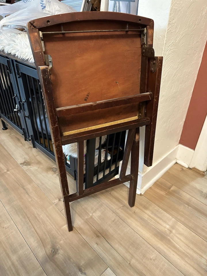 Silla Plegable Antigua - Asiento y Respaldo Acolchado Foto 2 de 4