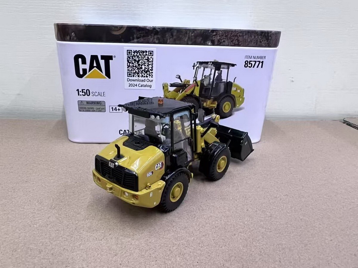 CAT 906 コンパクトホイールローダー 1:50スケール 1:50 Cat 906 Compact Wheel Loader Diecast | Diecast Masters