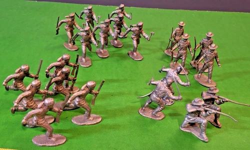 LARGE LOT OF VINTAGE MARX SILVER FT. APACHE 54MM PIONEER MILITA........