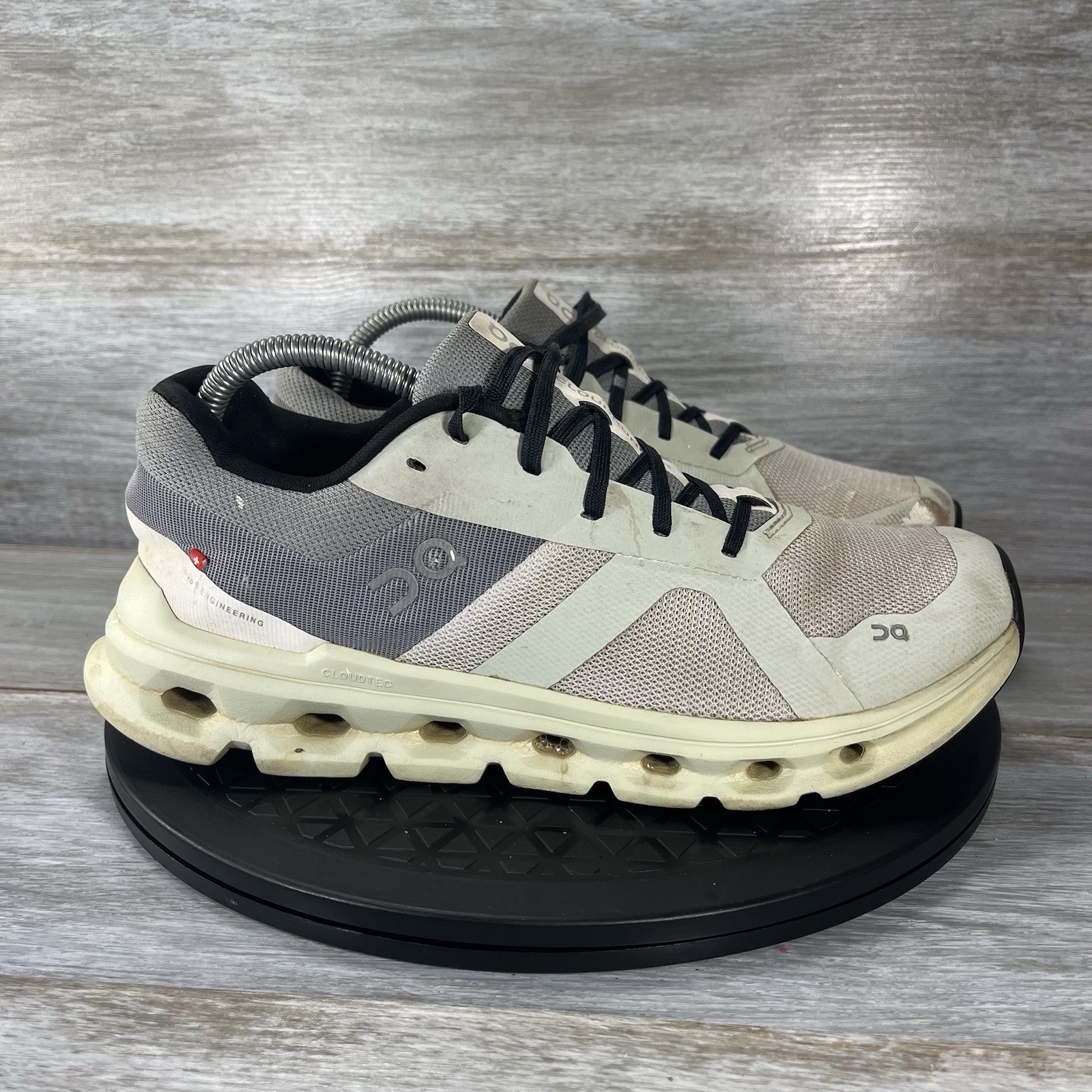 On Women’s Cloudrunner Athletic Running Shoes Siz… - image 3